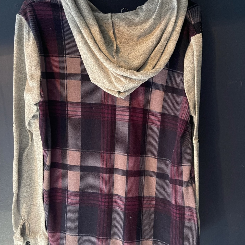 Rue 21 sweater barely worn